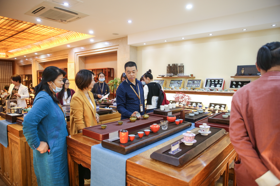 熱烈歡迎中國評茶師 · 茶藝師同學(xué)聯(lián)誼會的老師們到訪漢唐臺州總部插圖13